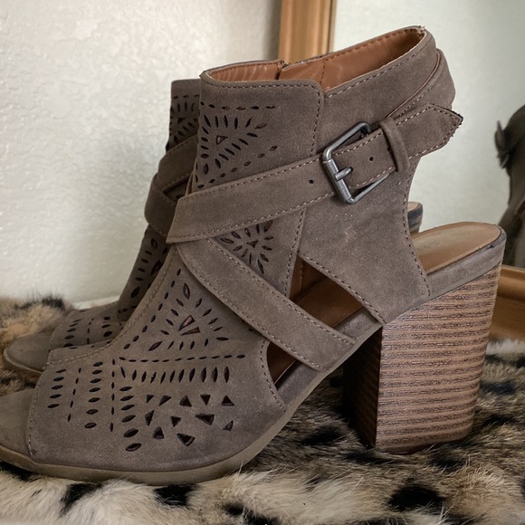 Block heels - Picture 3 of 7